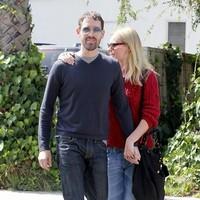 Kate Bosworth keeps close to her boyfriend as they leave Lemonade restaurant | Picture 97909